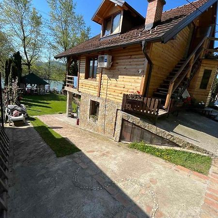 Apartman "Kapetana Luka" Ljubovija Zewnętrze zdjęcie
