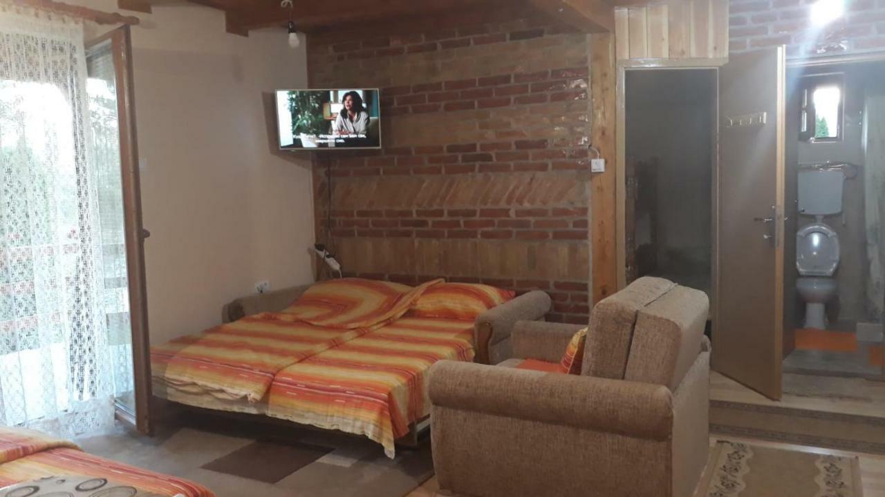 Apartman "Kapetana Luka" Ljubovija Zewnętrze zdjęcie